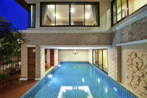 Aquaria.55 pool villa pattaya